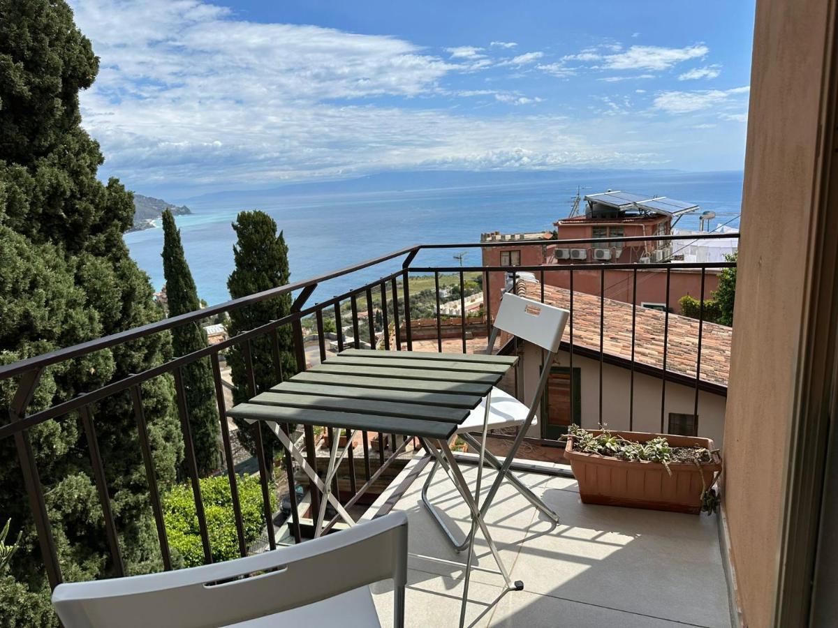 Mira Taormina Rooms Exteriör bild