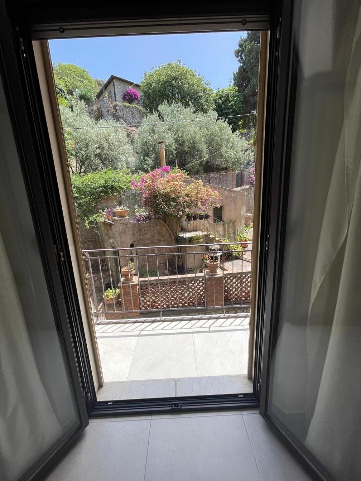 Mira Taormina Rooms Exteriör bild